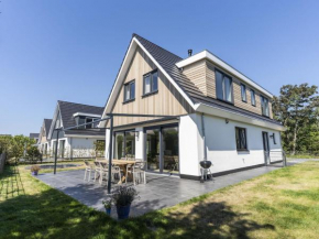 Beautiful Villa in De Koog Texe with Fenced Garden